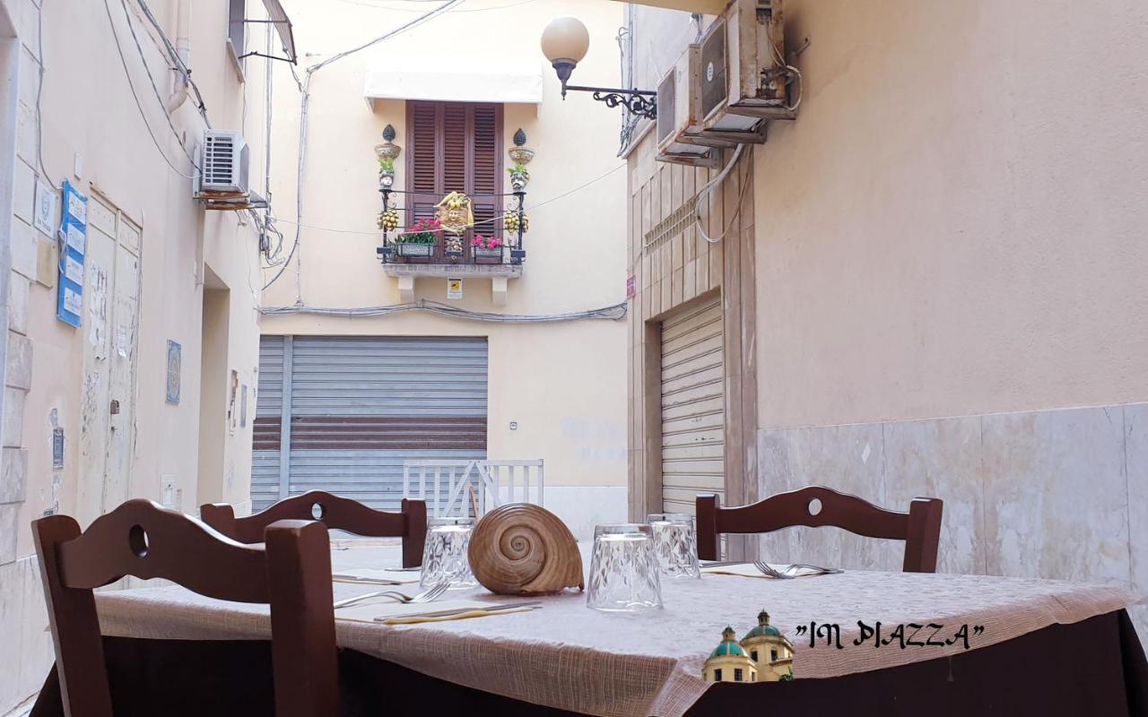 In Piazza Bed & Breakfast มาซารา เดล วัลโล ภายนอก รูปภาพ